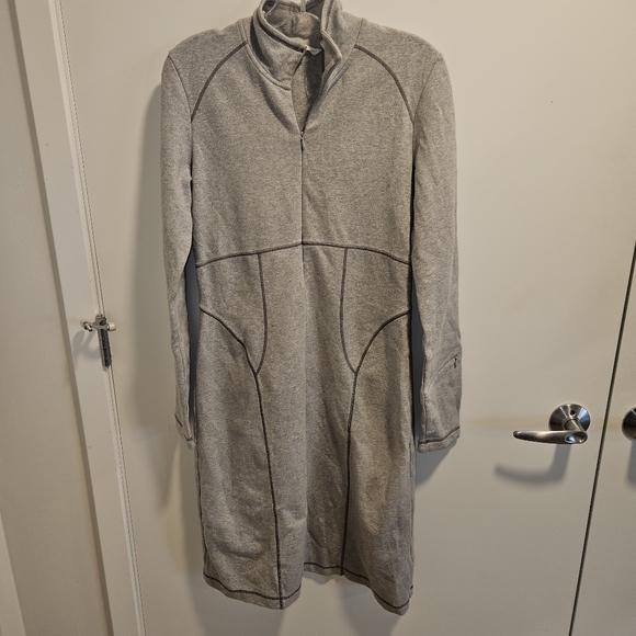 Athleta Dresses & Skirts - Athleta Long sleeve grey dress